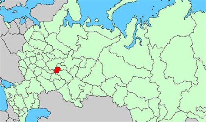 How far is chuvash from moscow?